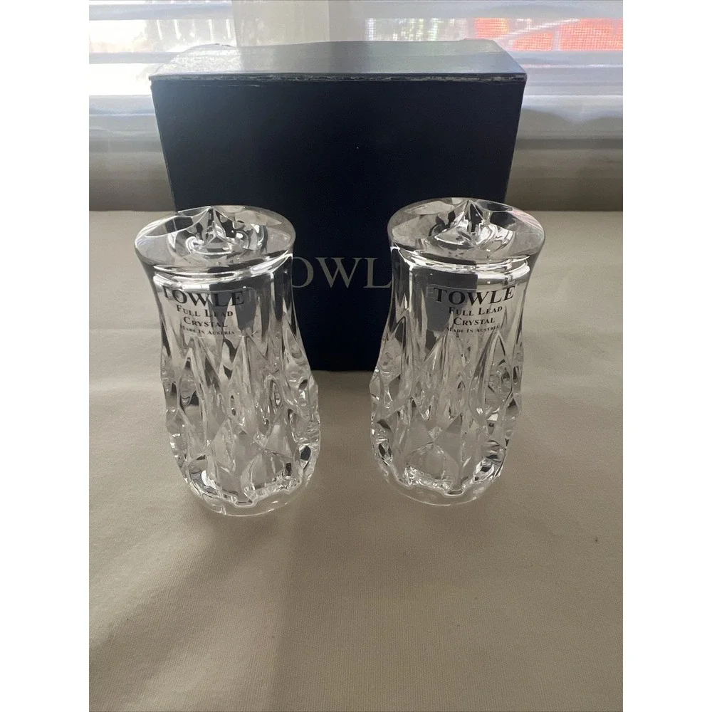 TOWLE 24% Lead Crystal Glass KROKUS Salt & Pepper Shaker Set Austria